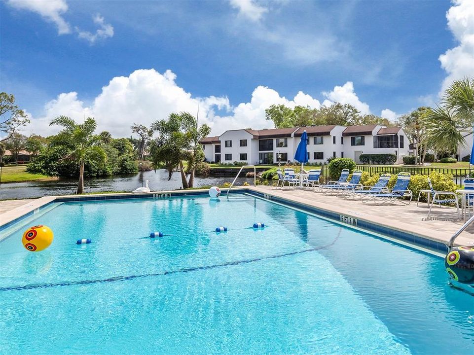 待售: $225,000 (2 贝兹, 2 浴室, 1120 平方英尺)