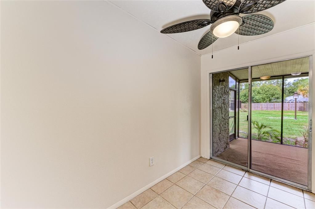 For Sale: $126,900 (1 beds, 1 baths, 768 Square Feet)