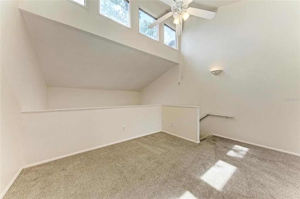 For Sale: $126,900 (1 beds, 1 baths, 768 Square Feet)