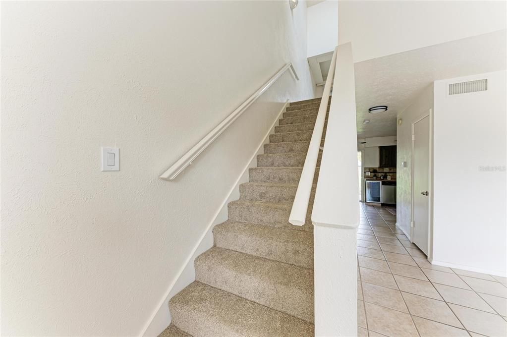 For Sale: $126,900 (1 beds, 1 baths, 768 Square Feet)