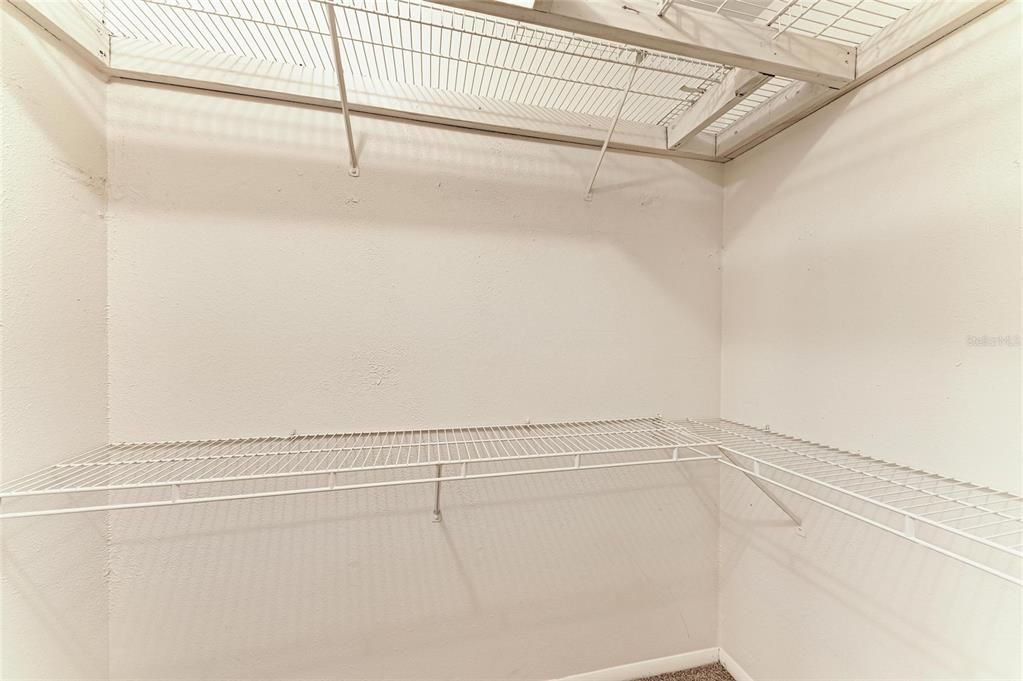 For Sale: $126,900 (1 beds, 1 baths, 768 Square Feet)