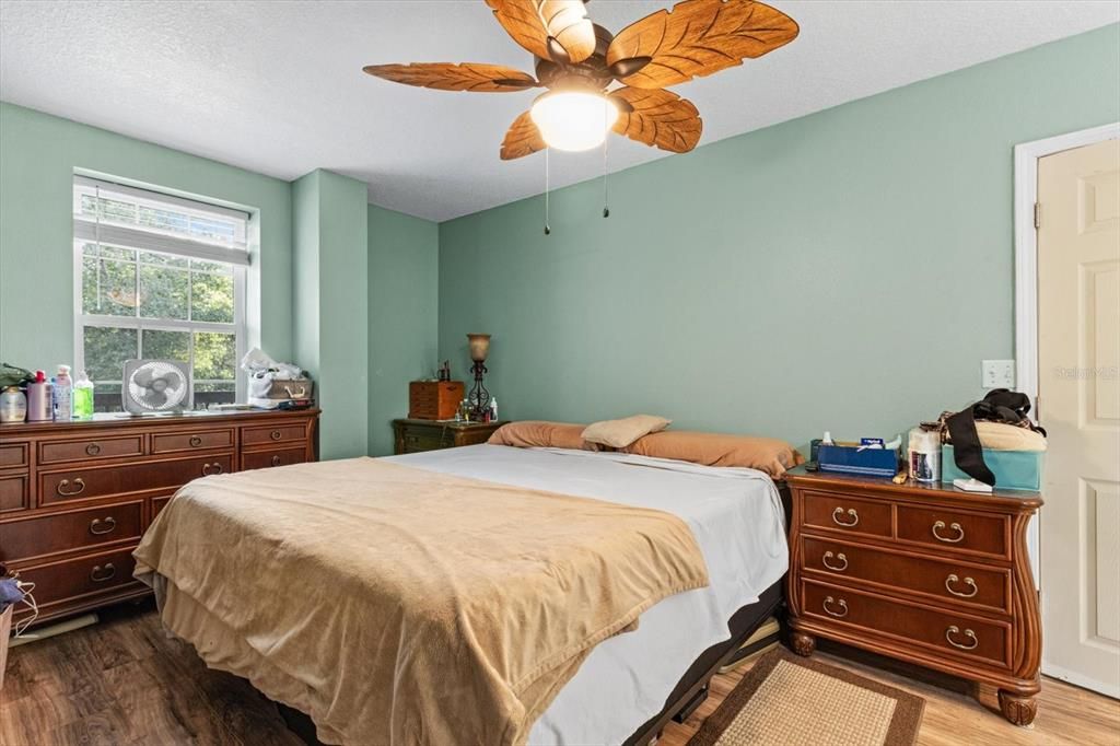 For Sale: $490,000 (2 beds, 2 baths, 1860 Square Feet)