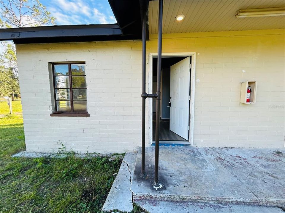 最近租的: $950 (0 贝兹, 1 浴室, 165 平方英尺)