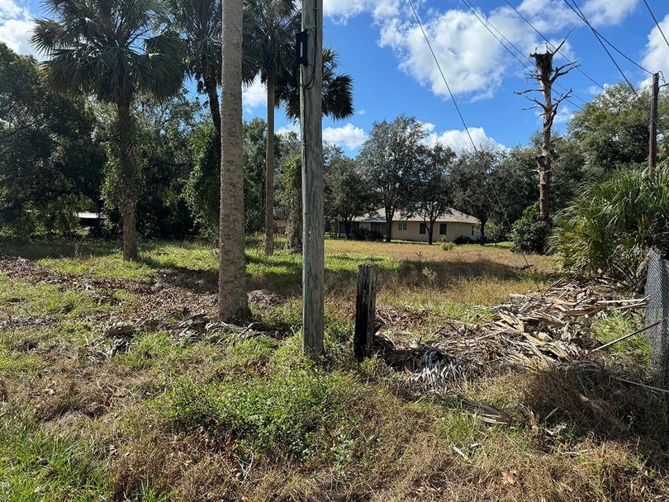 На продажу: $100,000 (0.55 acres)