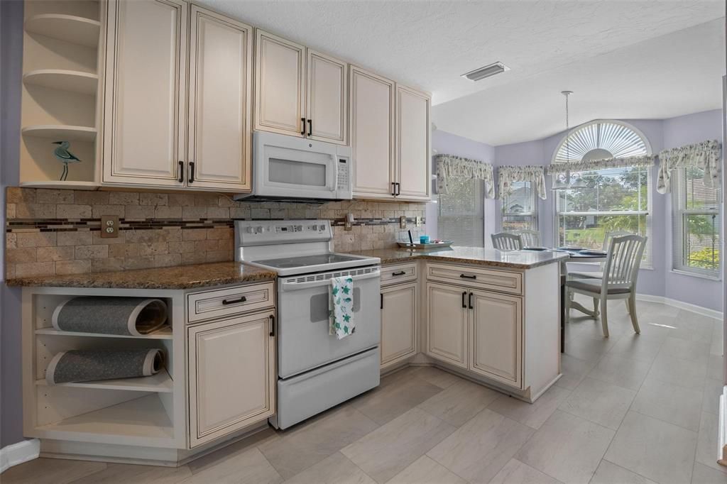 待售: $279,500 (3 贝兹, 2 浴室, 1826 平方英尺)