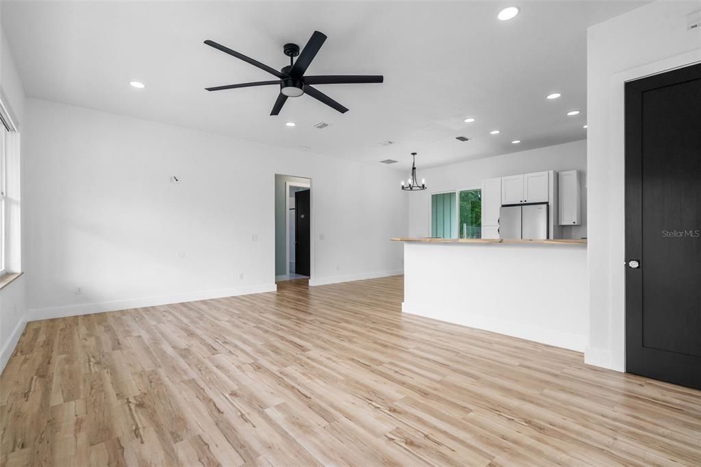 待售: $585,000 (3 贝兹, 2 浴室, 1504 平方英尺)