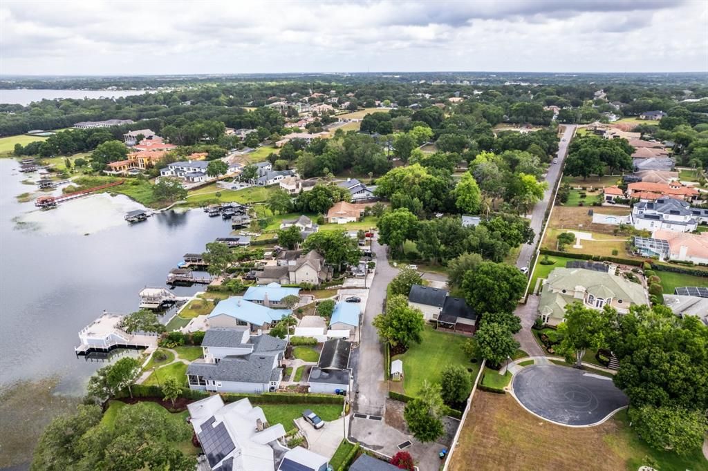 Под контрактом: $700,000 (3 спален, 2 ванн, 2095 Квадратных фут)