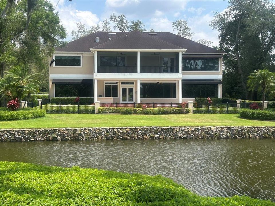 Recently Sold: $2,870,000 (5 beds, 5 baths, 6008 Square Feet)