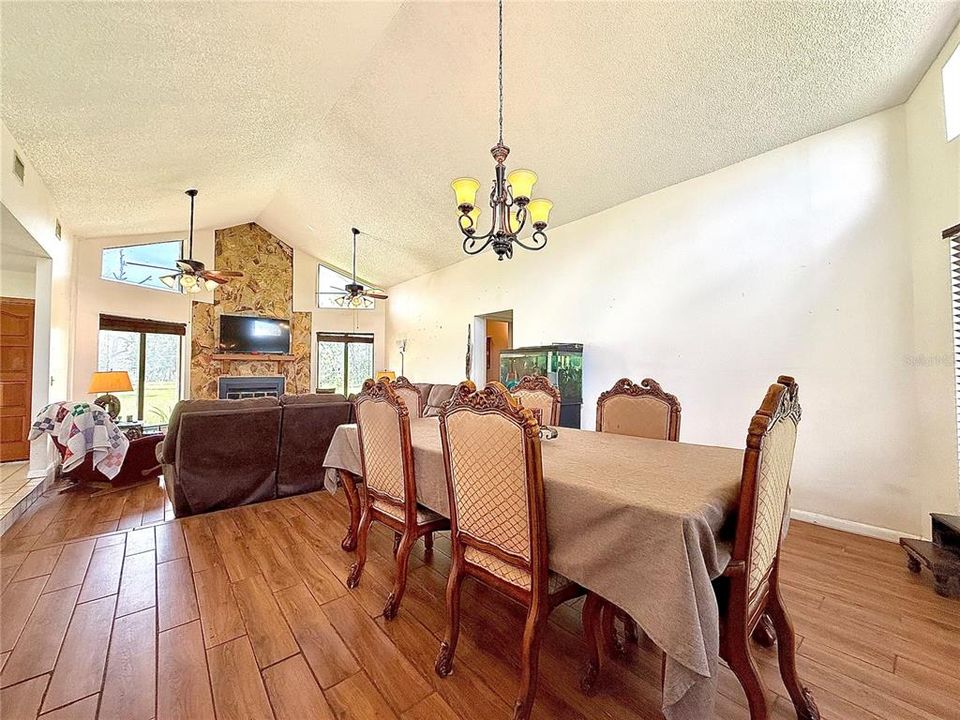 На продажу: $527,000 (3 спален, 2 ванн, 2388 Квадратных фут)