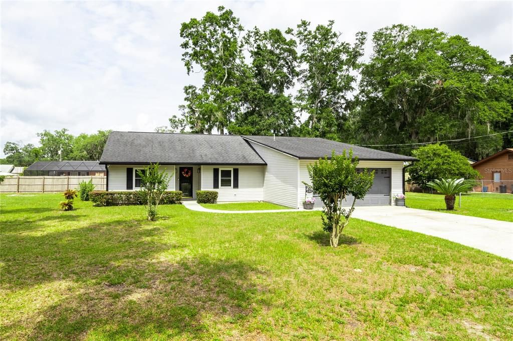 Recently Sold: $279,900 (3 beds, 2 baths, 1514 Square Feet)