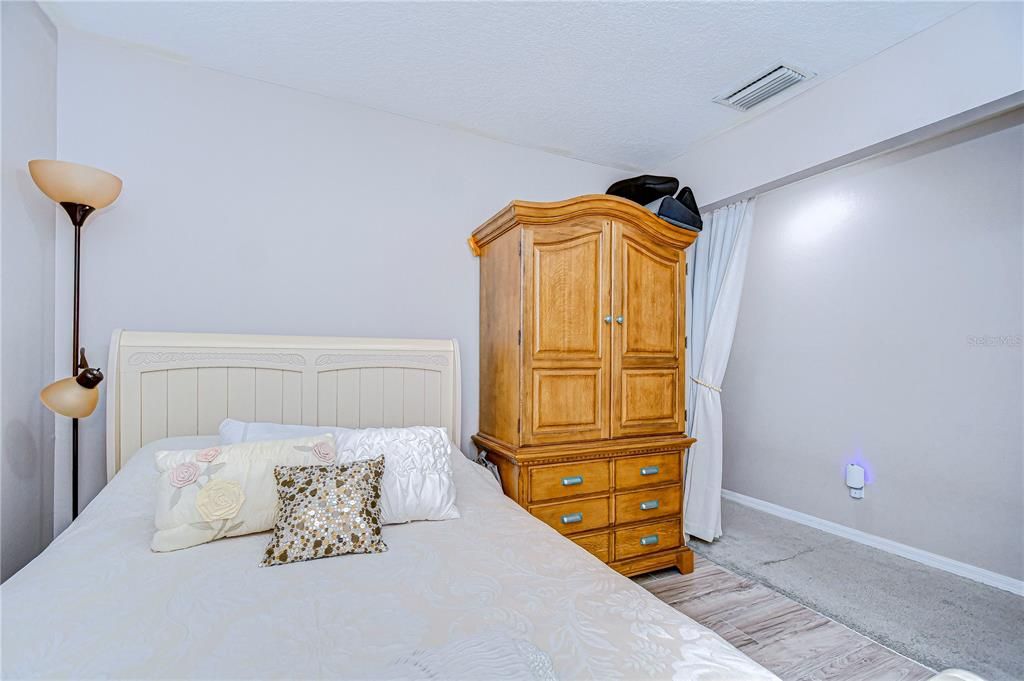 For Sale: $209,800 (2 beds, 2 baths, 1506 Square Feet)