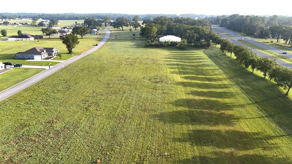 待售: $300,000 (3.03 acres)