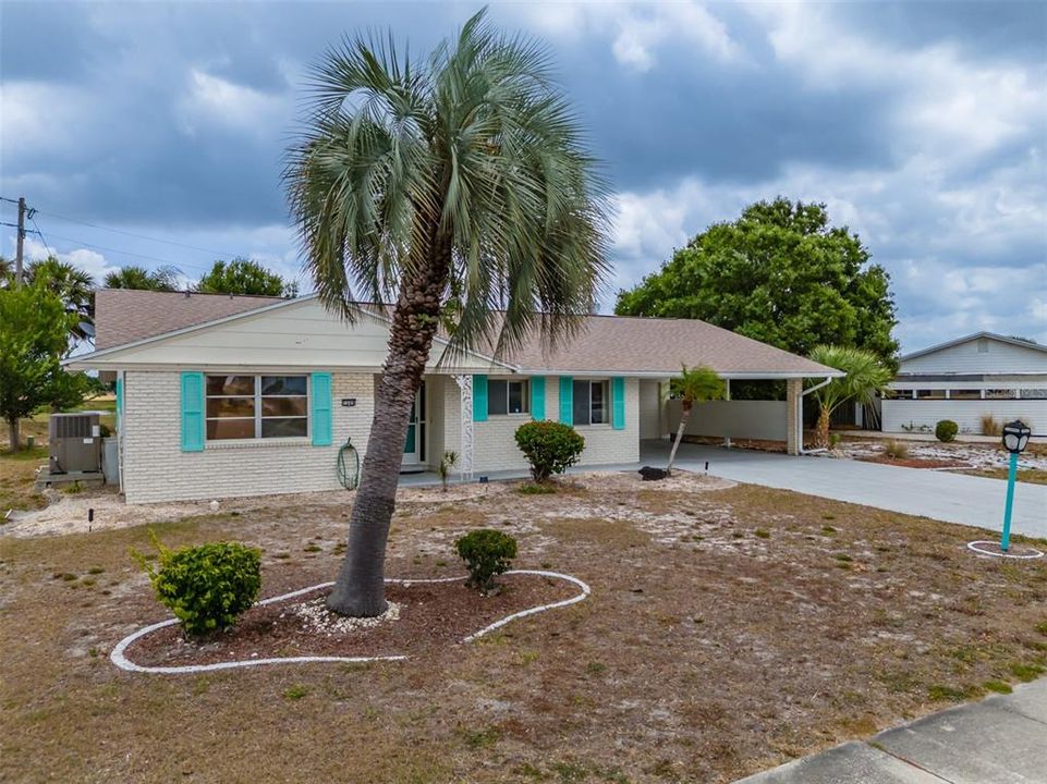 Active With Contract: $224,500 (2 beds, 2 baths, 1402 Square Feet)