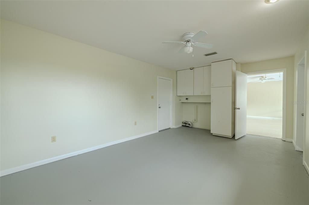 Active With Contract: $224,500 (2 beds, 2 baths, 1402 Square Feet)