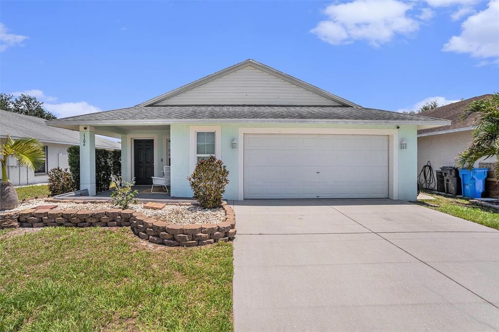 Recently Sold: $280,000 (3 beds, 2 baths, 1372 Square Feet)