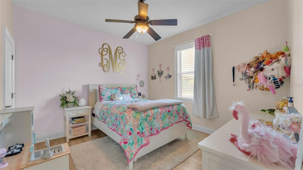 合同活跃: $835,000 (5 贝兹, 4 浴室, 3333 平方英尺)