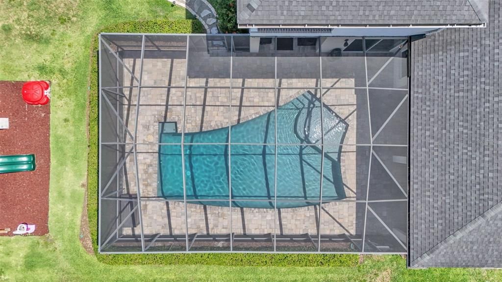 合同活跃: $835,000 (5 贝兹, 4 浴室, 3333 平方英尺)