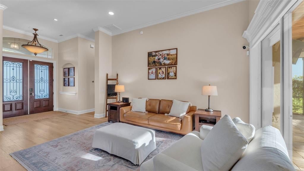 合同活跃: $835,000 (5 贝兹, 4 浴室, 3333 平方英尺)