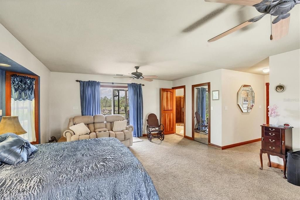 For Sale: $934,900 (4 beds, 3 baths, 5074 Square Feet)