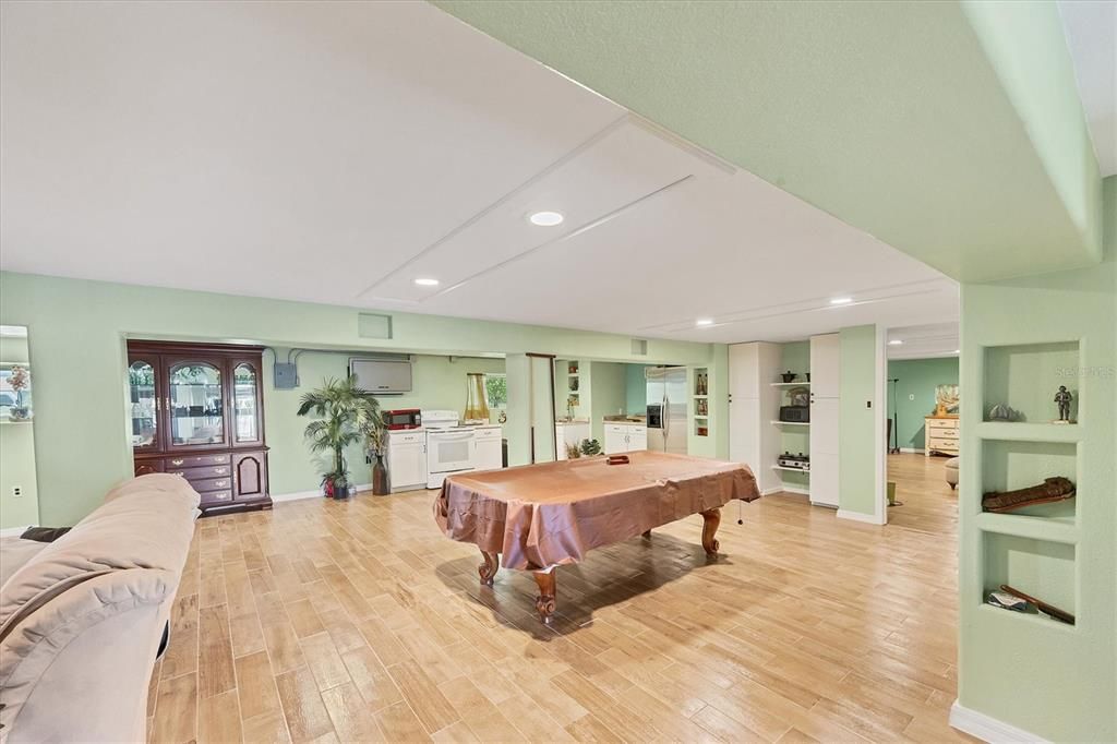 For Sale: $934,900 (4 beds, 3 baths, 5074 Square Feet)