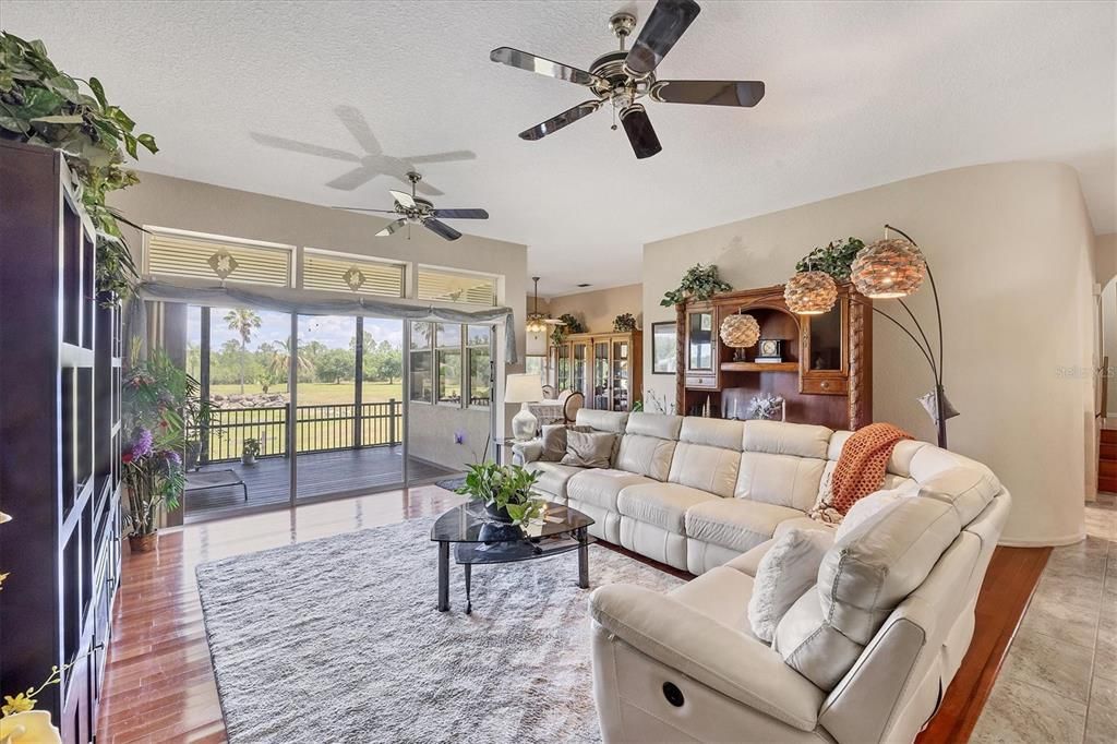 For Sale: $934,900 (4 beds, 3 baths, 5074 Square Feet)