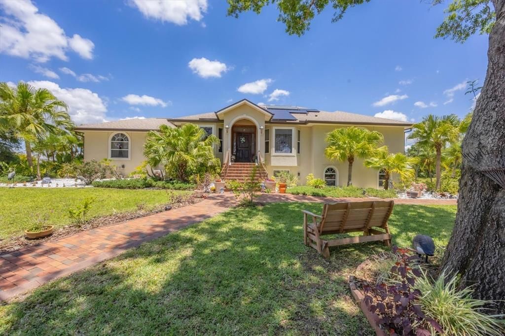 For Sale: $934,900 (4 beds, 3 baths, 5074 Square Feet)