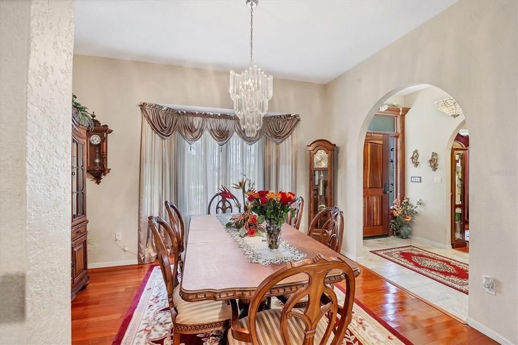 For Sale: $934,900 (4 beds, 3 baths, 5074 Square Feet)