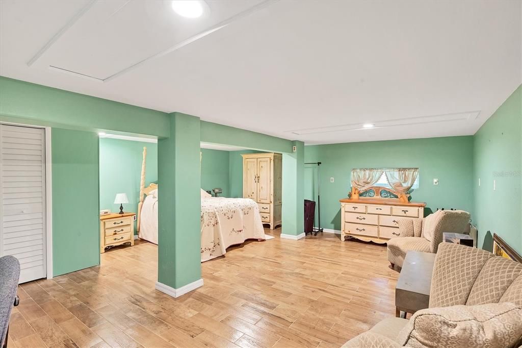 For Sale: $934,900 (4 beds, 3 baths, 5074 Square Feet)