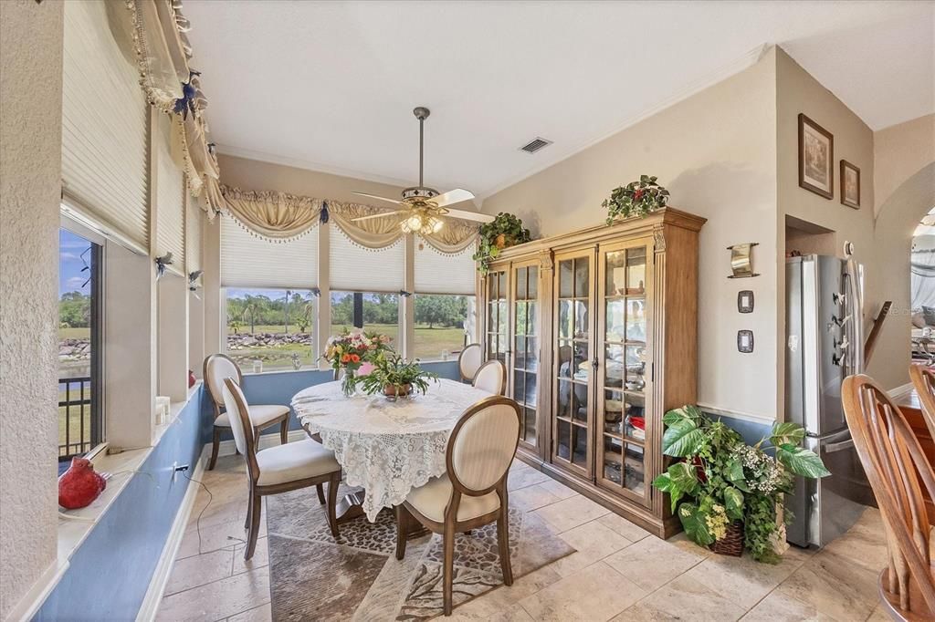 For Sale: $934,900 (4 beds, 3 baths, 5074 Square Feet)