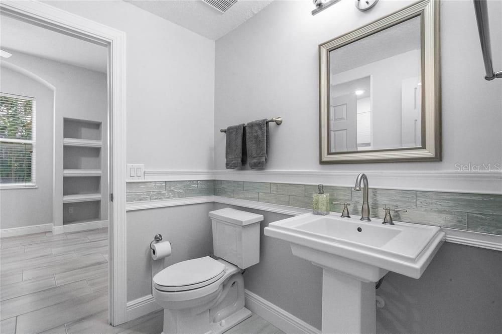 出租: $7,000 (6 贝兹, 5 浴室, 3485 平方英尺)