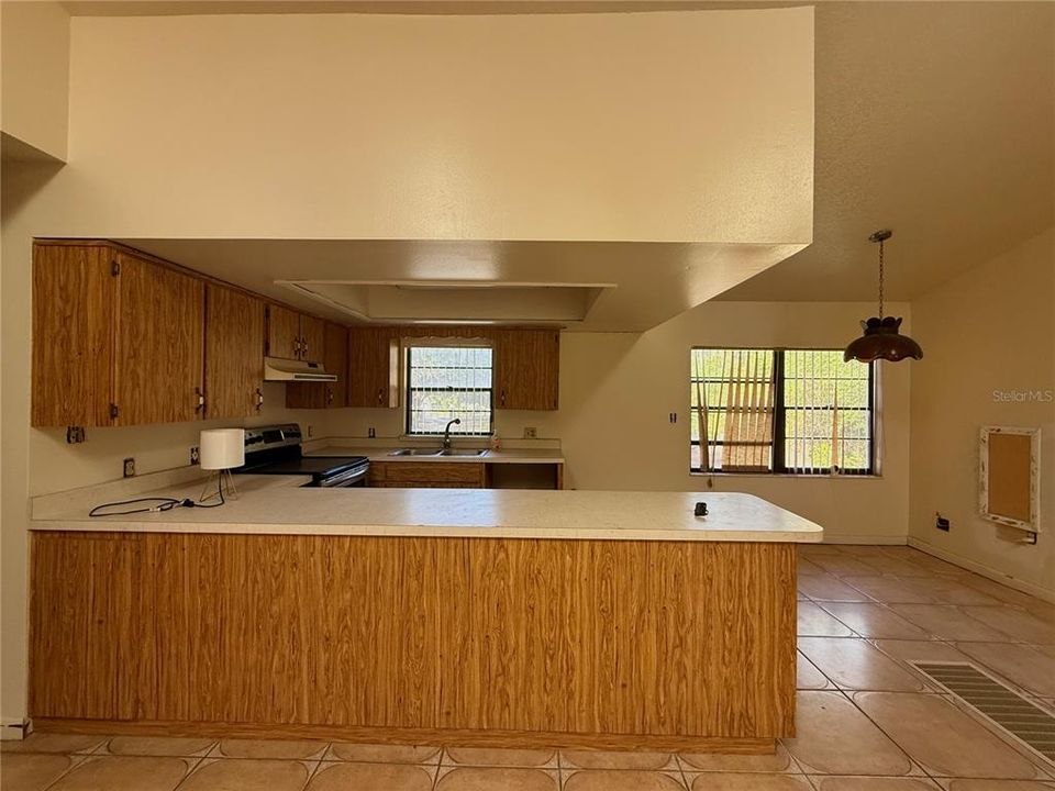 For Sale: $595,000 (4 beds, 4 baths, 1775 Square Feet)