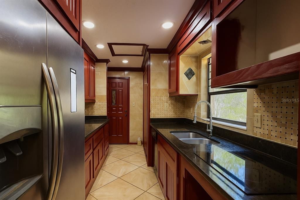 For Sale: $595,000 (4 beds, 4 baths, 1775 Square Feet)