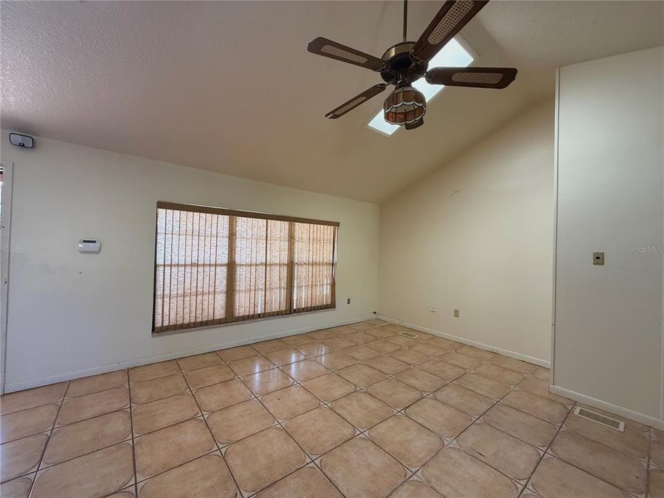 For Sale: $595,000 (4 beds, 4 baths, 1775 Square Feet)