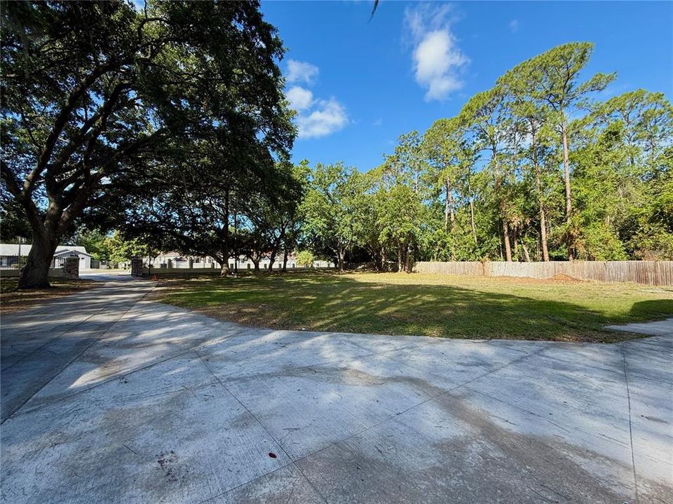 For Sale: $595,000 (4 beds, 4 baths, 1775 Square Feet)