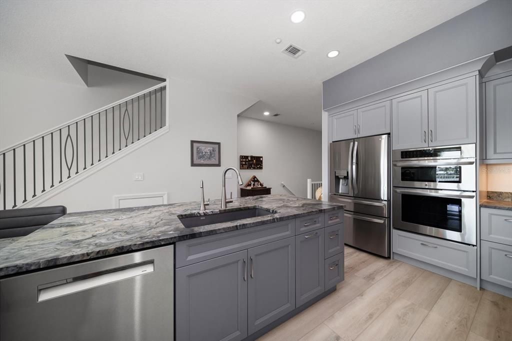 На продажу: $1,125,000 (3 спален, 3 ванн, 2126 Квадратных фут)