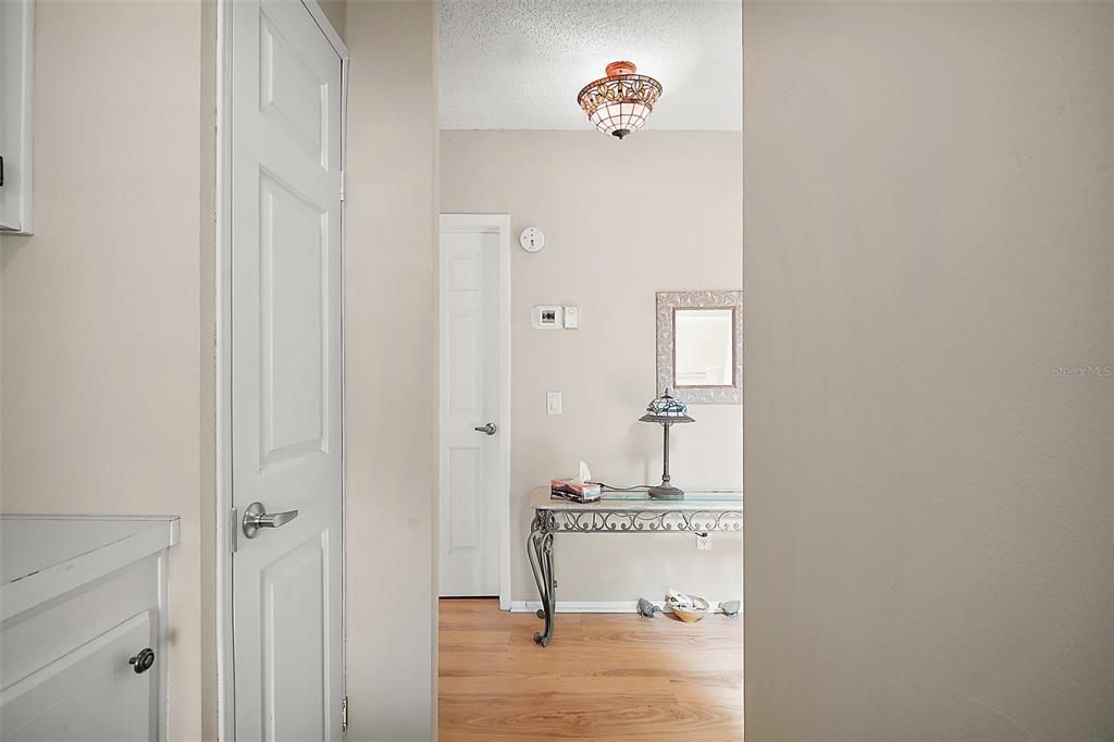 Active With Contract: $159,900 (2 beds, 2 baths, 1144 Square Feet)