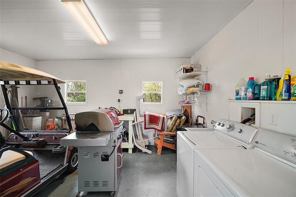 Active With Contract: $159,900 (2 beds, 2 baths, 1144 Square Feet)