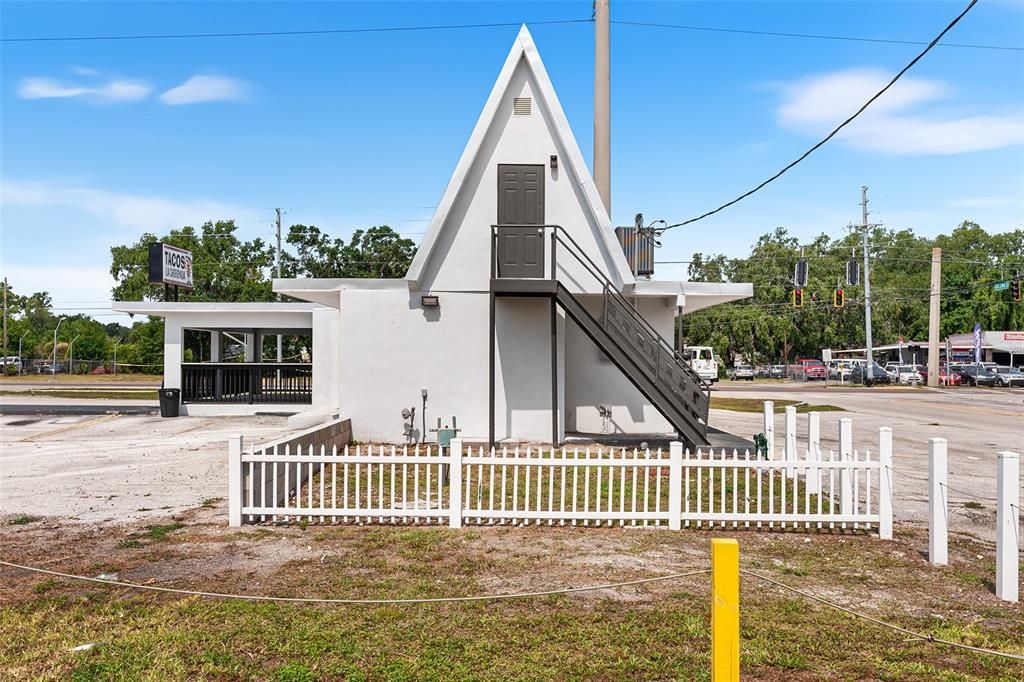 待售: $450,000 (0 贝兹, 0 浴室, 1177 平方英尺)