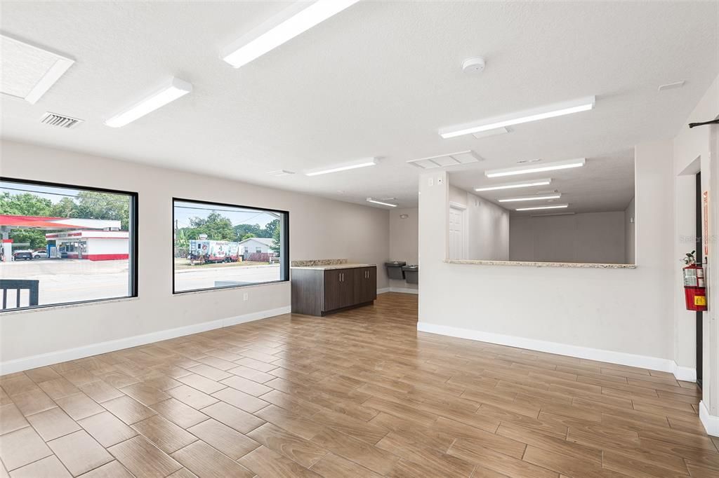 待售: $450,000 (0 贝兹, 0 浴室, 1177 平方英尺)