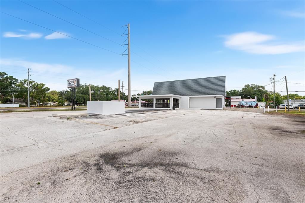 待售: $450,000 (0 贝兹, 0 浴室, 1177 平方英尺)