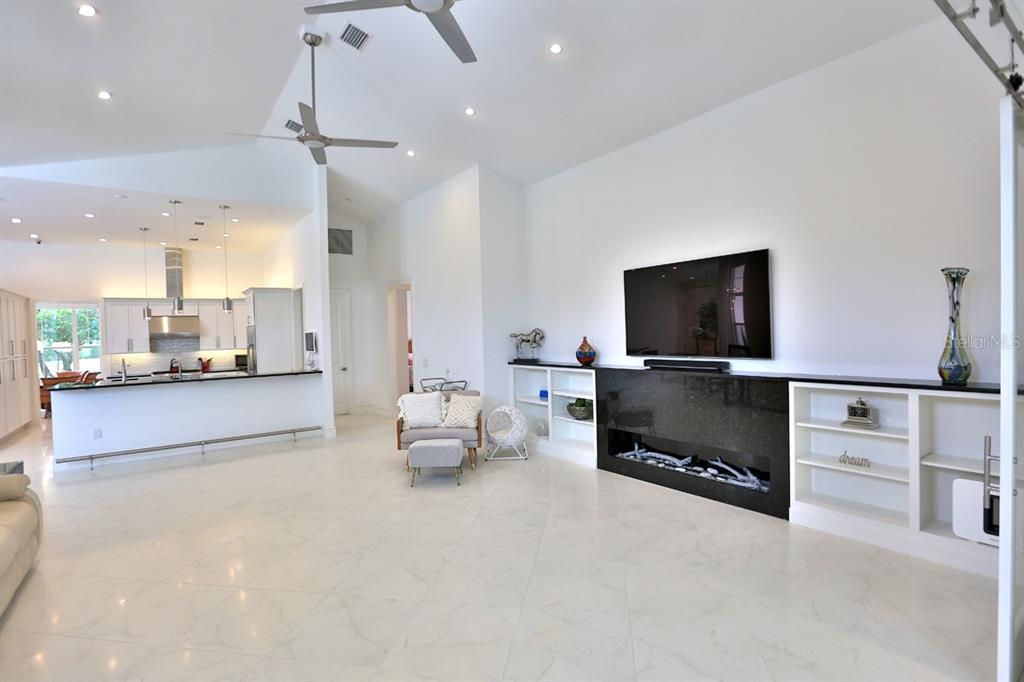 For Sale: $3,425,000 (4 beds, 5 baths, 5037 Square Feet)