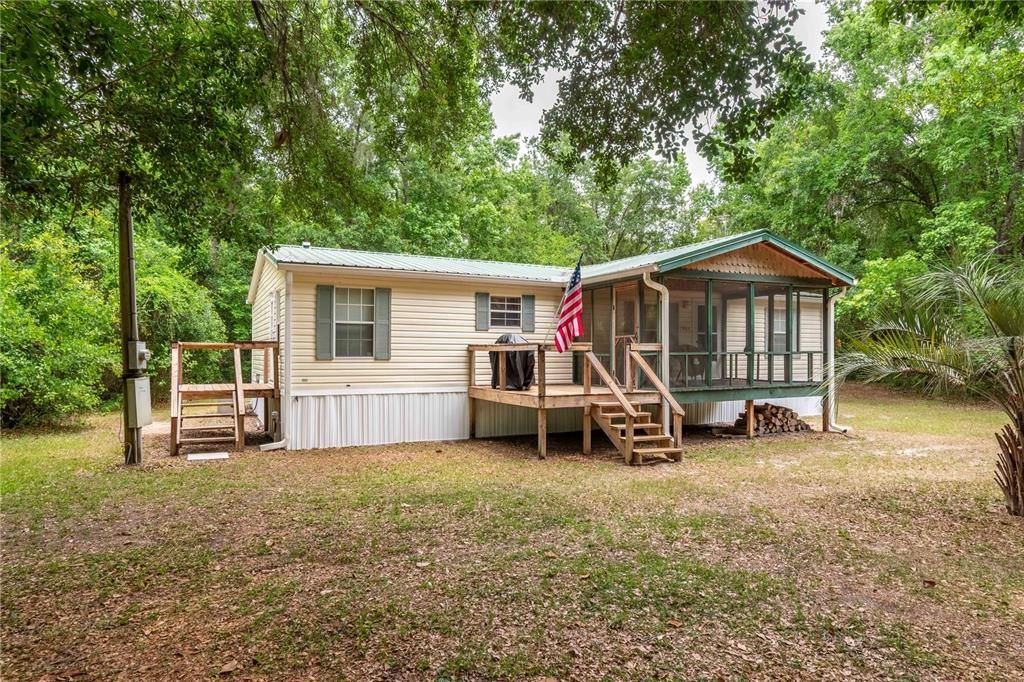 Recently Sold: $175,000 (3 beds, 2 baths, 1296 Square Feet)