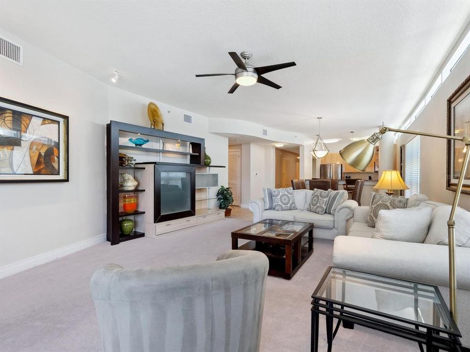 For Sale: $2,190,000 (3 beds, 2 baths, 1763 Square Feet)