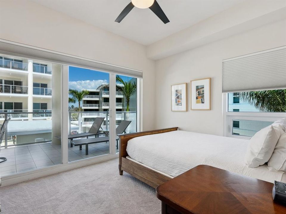 For Sale: $2,190,000 (3 beds, 2 baths, 1763 Square Feet)