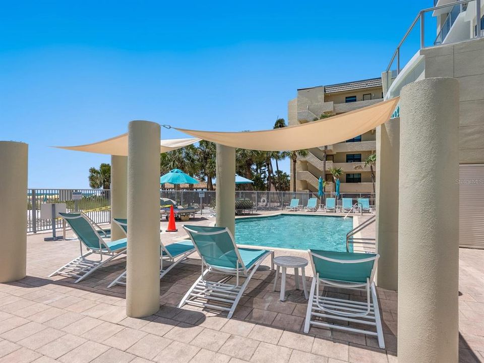 For Sale: $2,190,000 (3 beds, 2 baths, 1763 Square Feet)