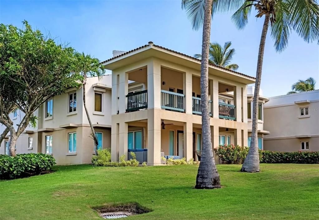 Recently Sold: $855,000 (2 beds, 2 baths, 1700 Square Feet)