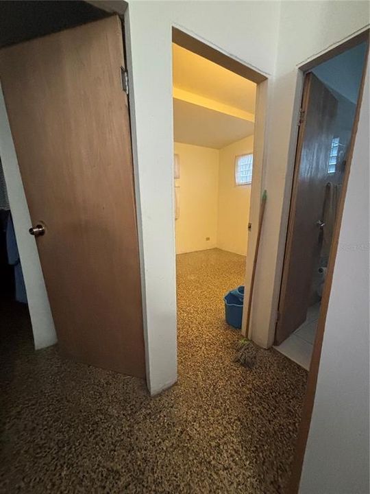 合同活跃: $175,000 (3 贝兹, 1 浴室, 3228 平方英尺)