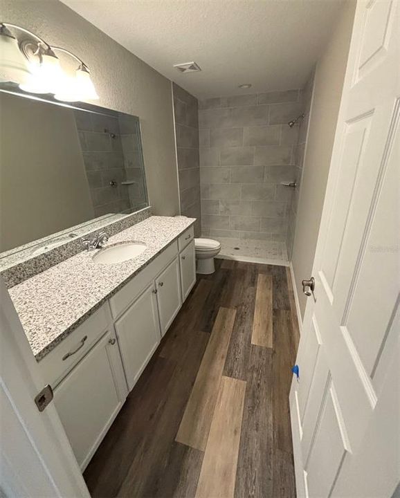 En Venta: $245,000 (3 camas, 2 baños, 1099 Pies cuadrados)