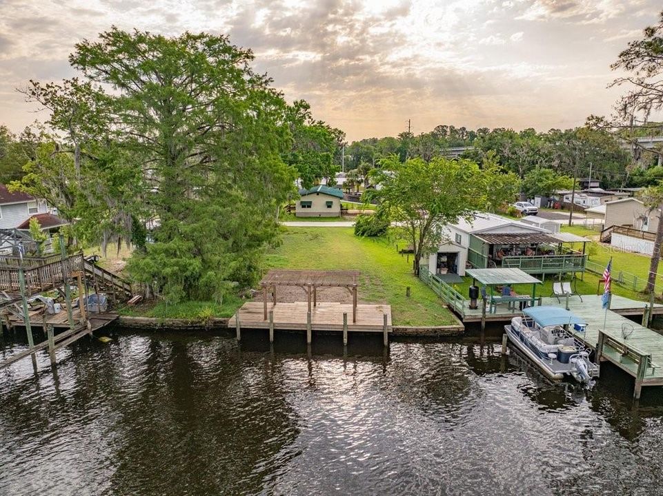 待售: $145,000 (0.15 acres)