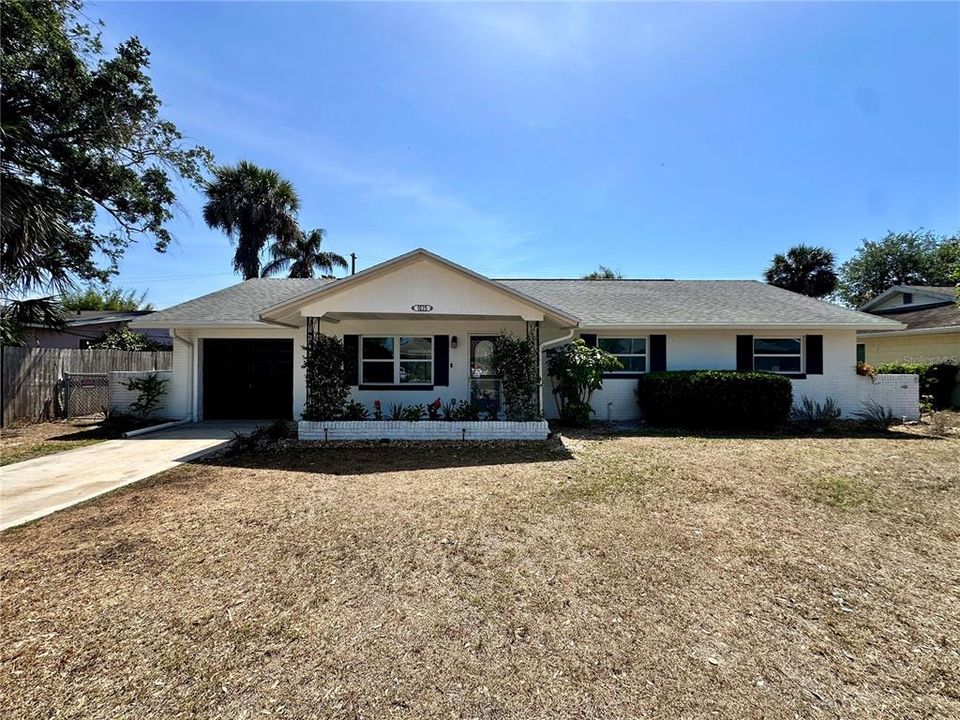 Recently Sold: $285,000 (3 beds, 2 baths, 1356 Square Feet)
